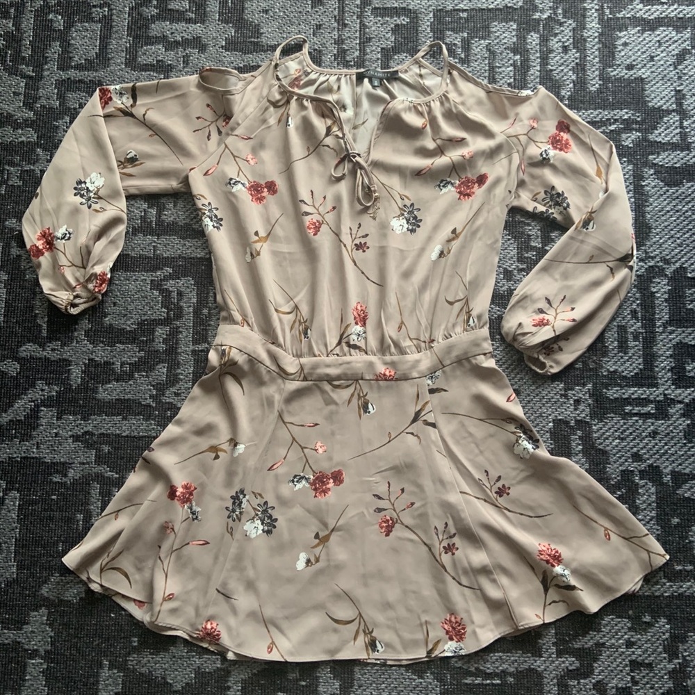 Floral cold shoulder mini dress
